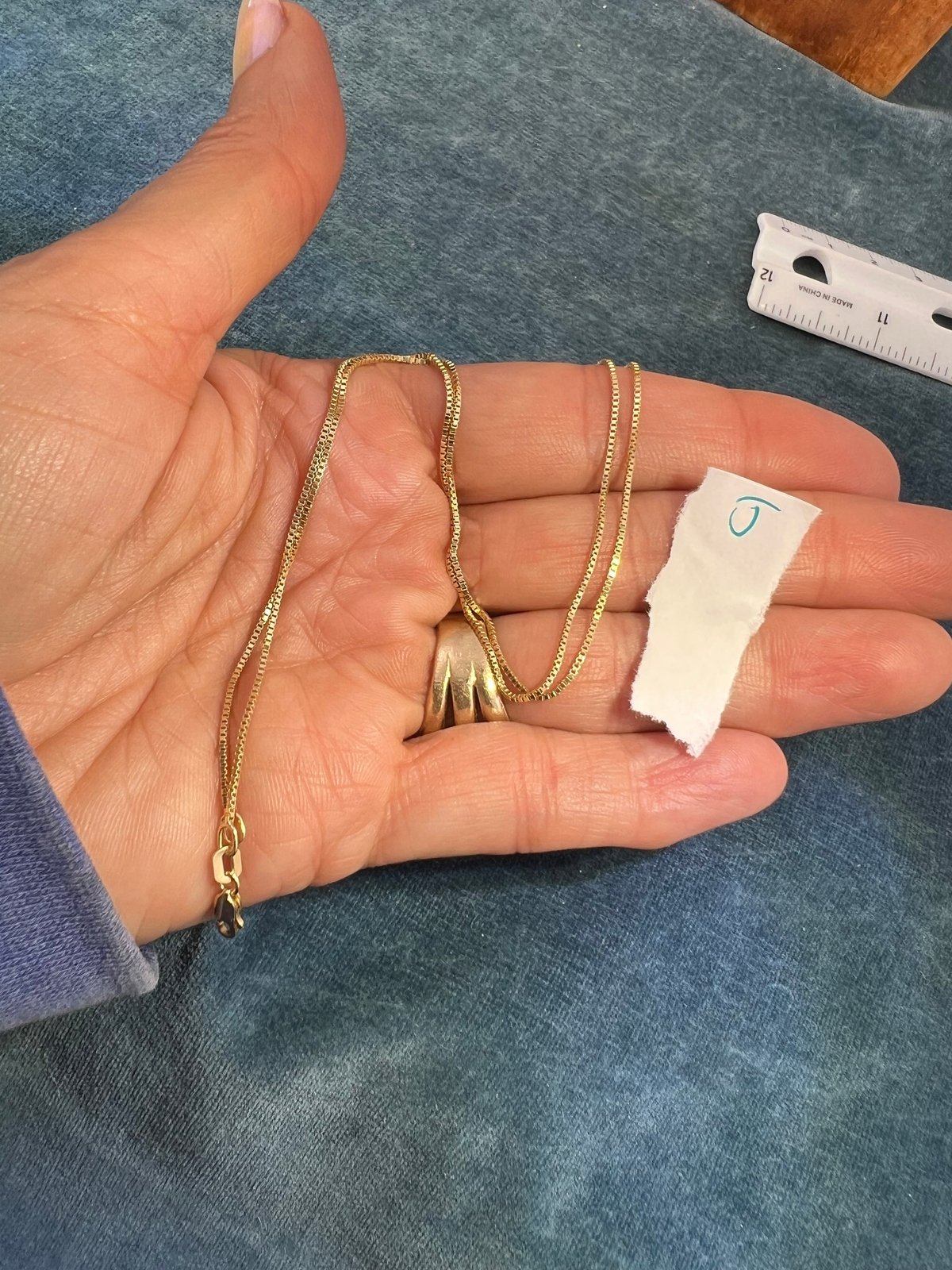 14k Yellow Gold Box Chain. 2.5g + 17.5" - J