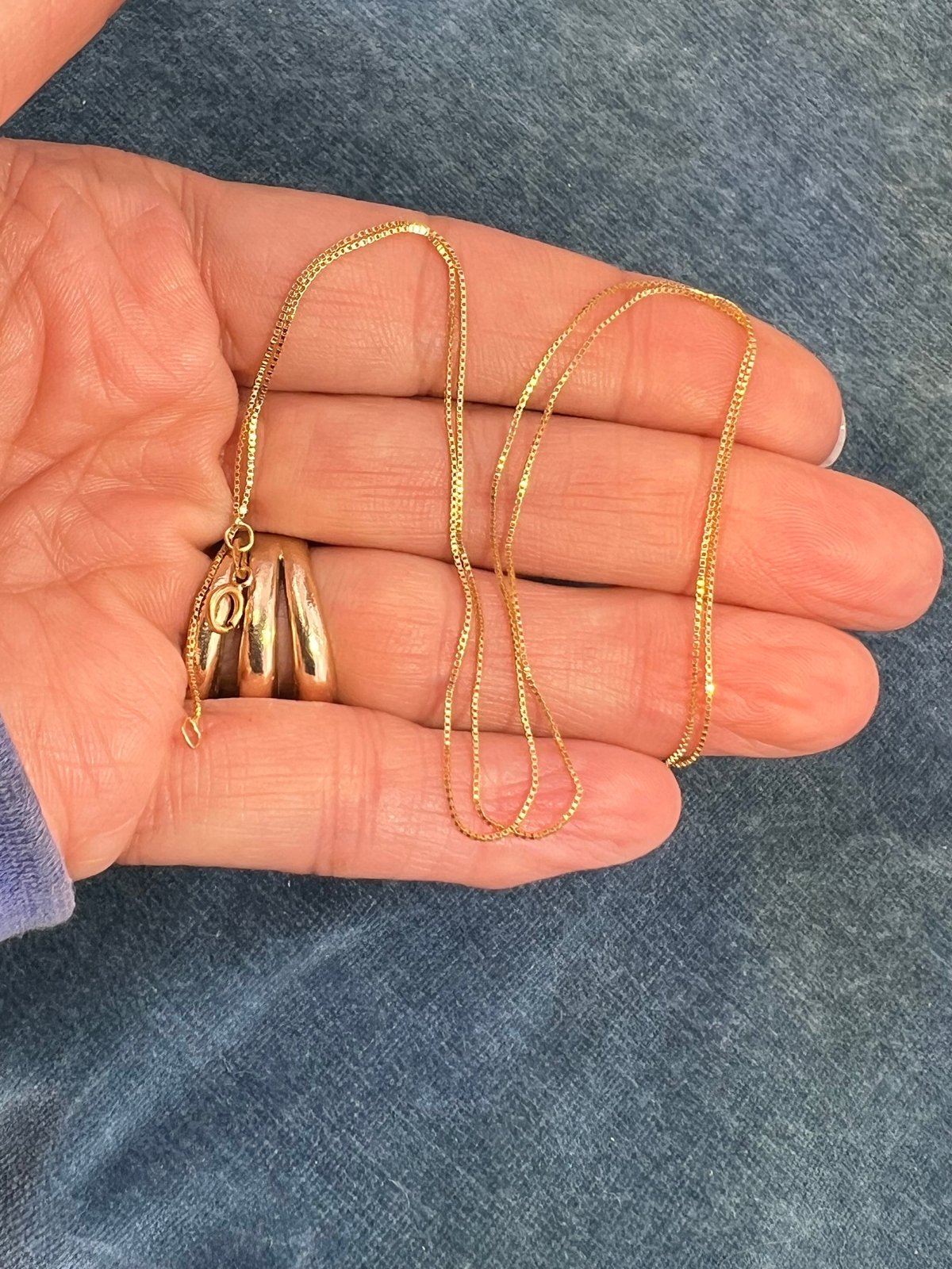 14k Yellow Gold Box Chain. 20" Stamped 14k Italy - E