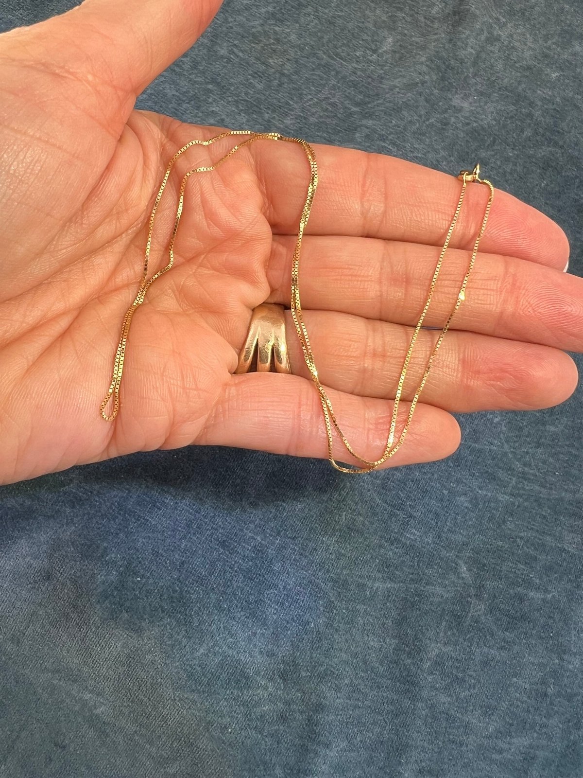 14k Yellow Gold Box Chain. Italy. Lobster Clasp. 19" + 1.7g - M
