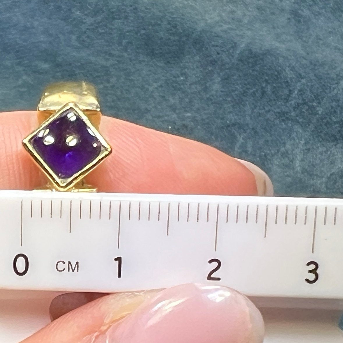 14k Yellow Gold Cabochon Amethyst Ring. Bezel-Set