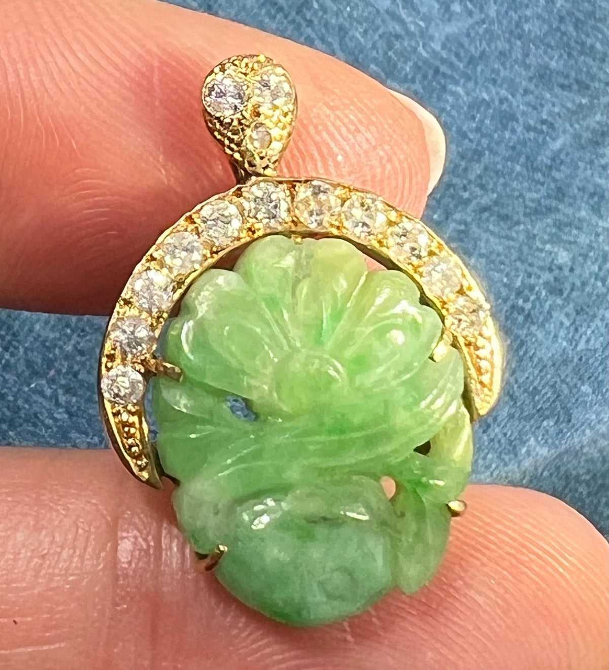 14k Yellow Gold Carved Jade Flower Pendant w Diamond Halo