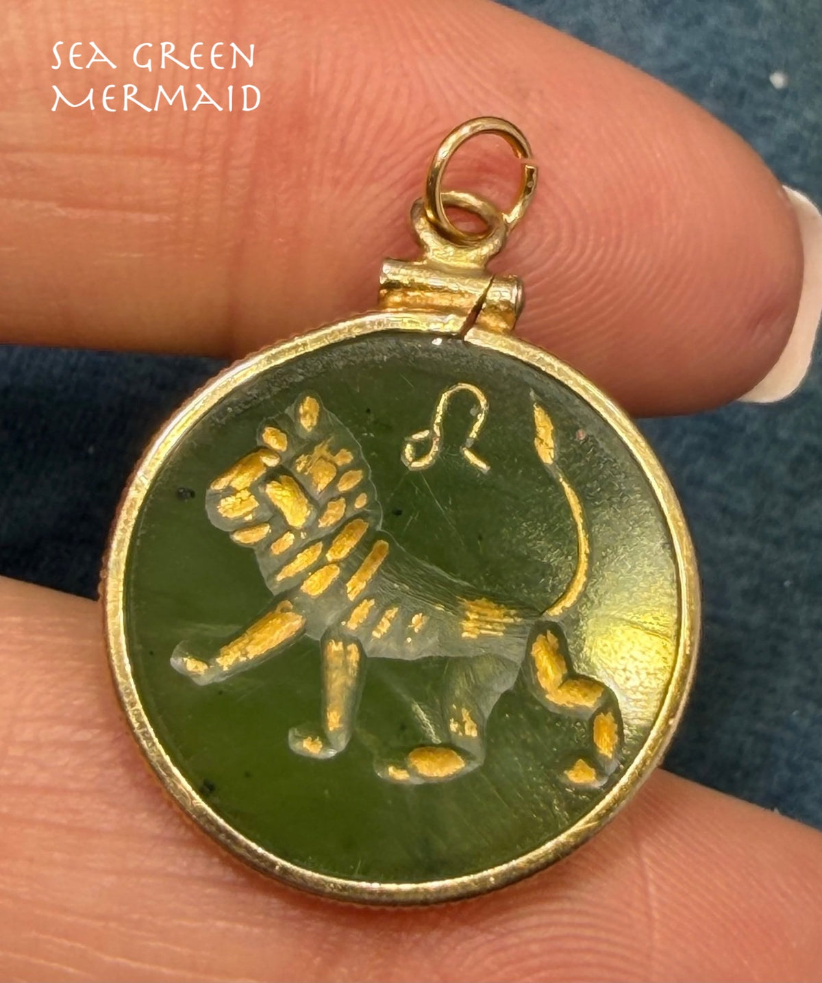14k Yellow Gold Carved Jade LION Disk Pendant. Astrology LEO Symbol