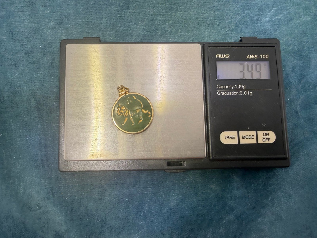 14k Yellow Gold Carved Jade LION Disk Pendant. Astrology LEO Symbol