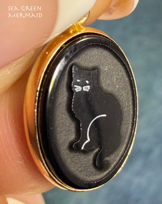14k Yellow Gold Carved Onyx Cameo Black Cat Pendant. Mourning