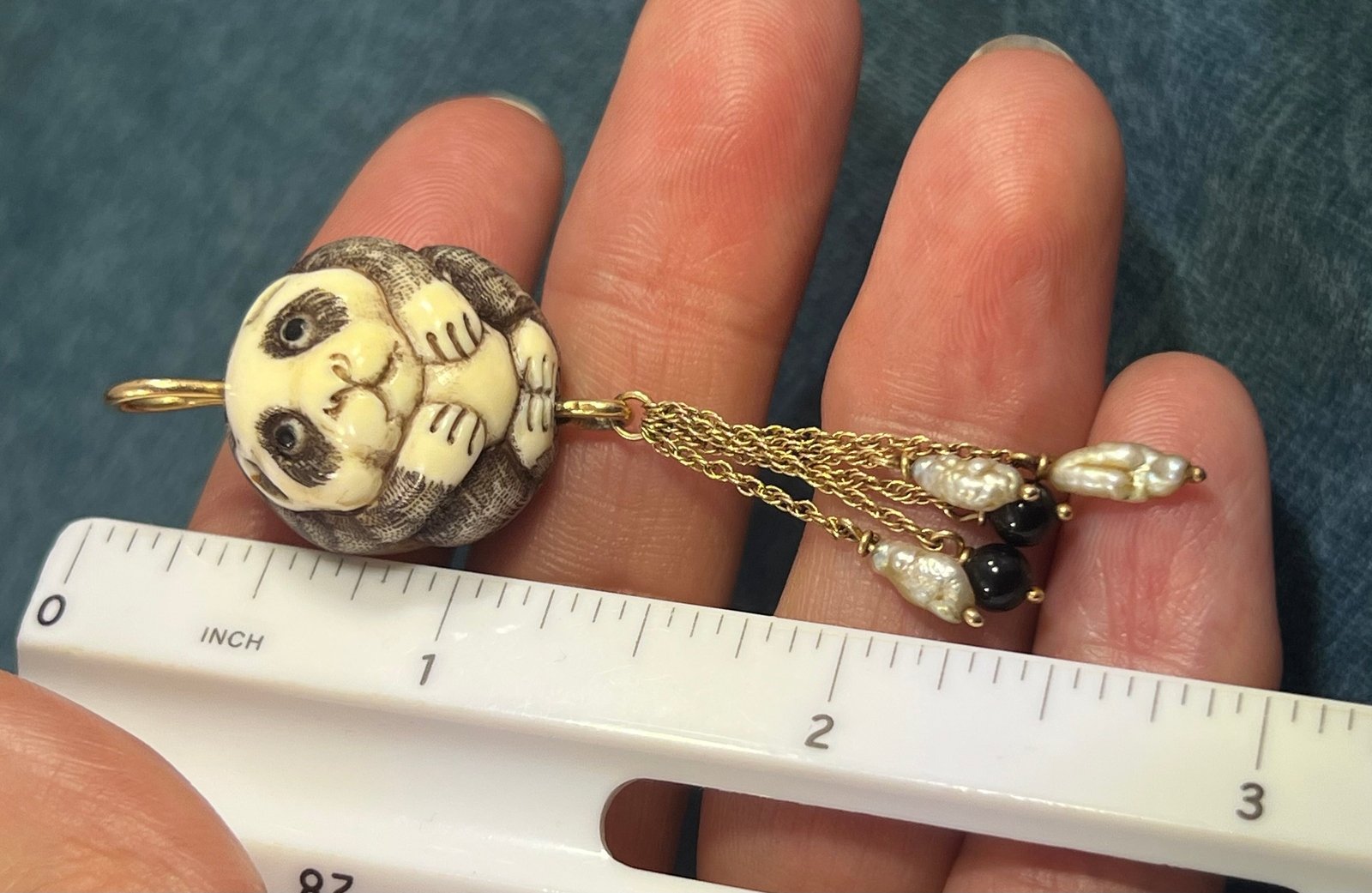 14k Yellow Gold Carved Panda Bear Netsuke Pendant. Japan Antique