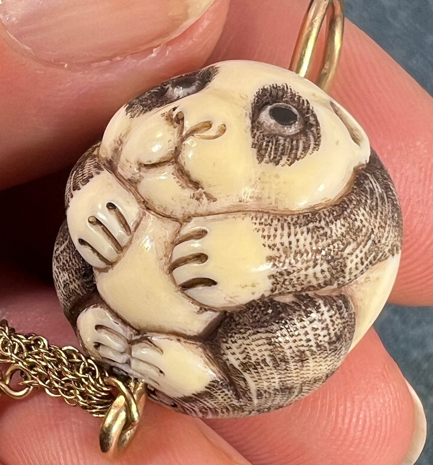 14k Yellow Gold Carved Panda Bear Netsuke Pendant. Japan Antique