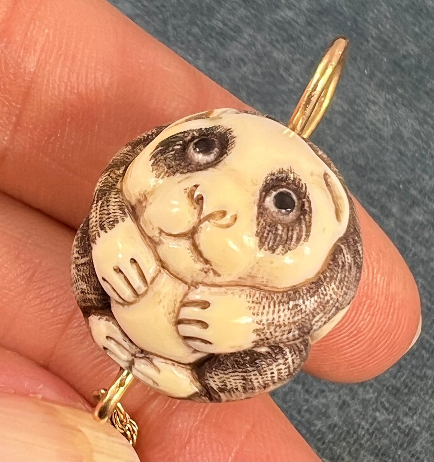 14k Yellow Gold Carved Panda Bear Netsuke Pendant. Japan Antique