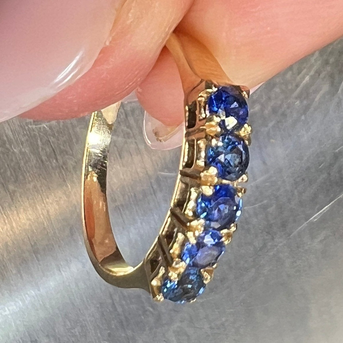 14k Yellow Gold Ceylon Blue Sapphires Ring Band