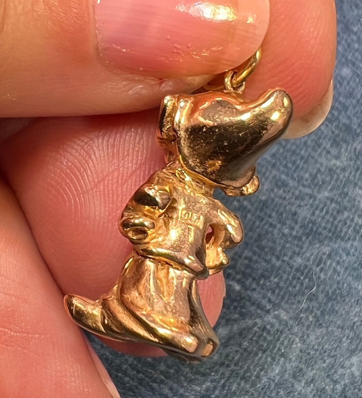 14k Yellow Gold DOPEY Pendant. Snow White + 7 Dwarves
