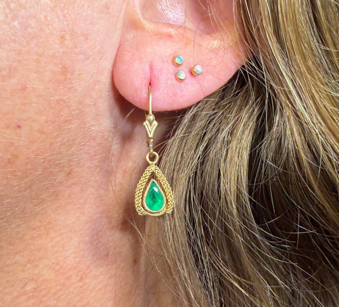 14k Yellow Gold Drop Earrings w Teardrop Emeralds. Leverbacks *Video*