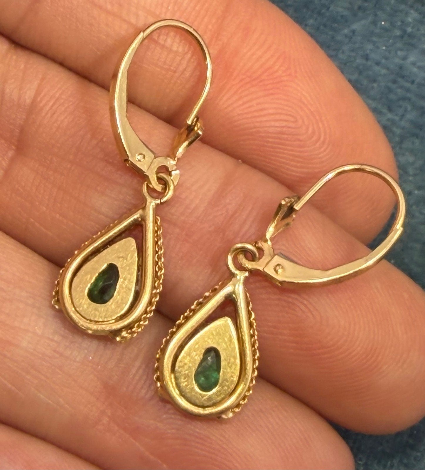14k Yellow Gold Drop Earrings w Teardrop Emeralds. Leverbacks *Video*