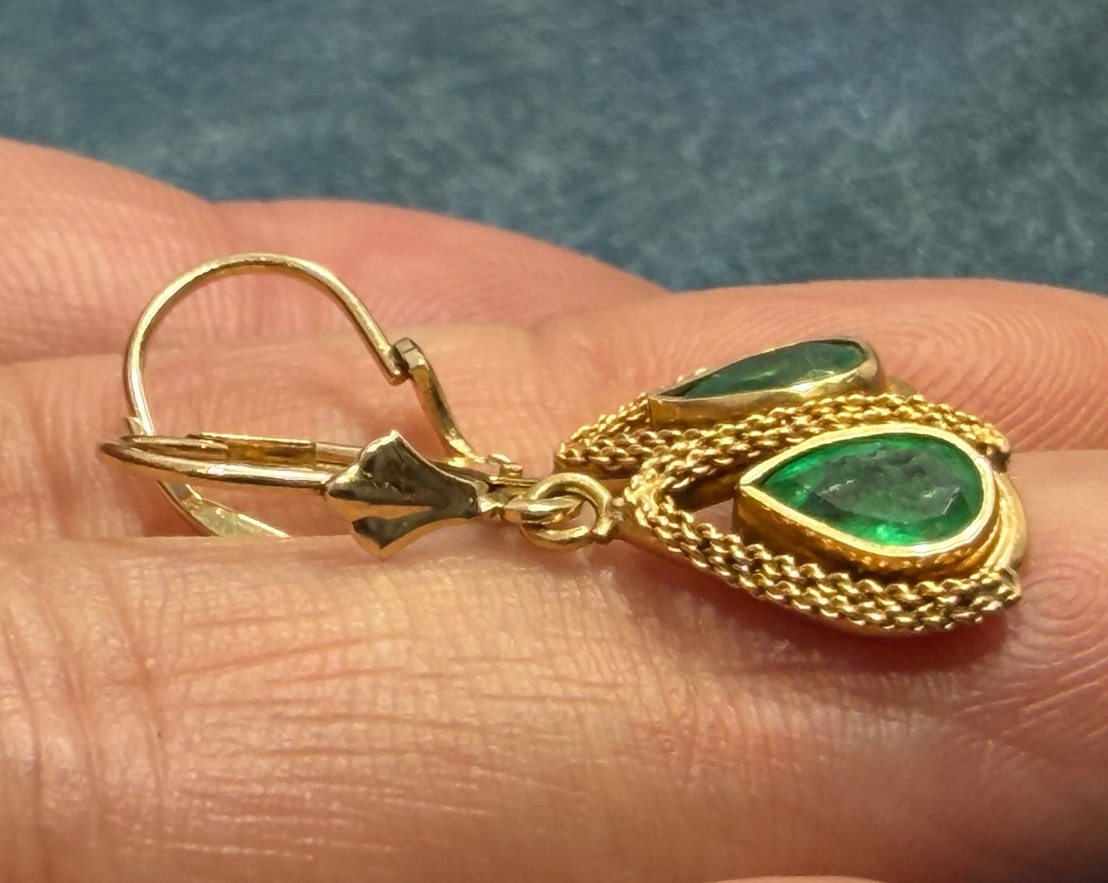 14k Yellow Gold Drop Earrings w Teardrop Emeralds. Leverbacks *Video*