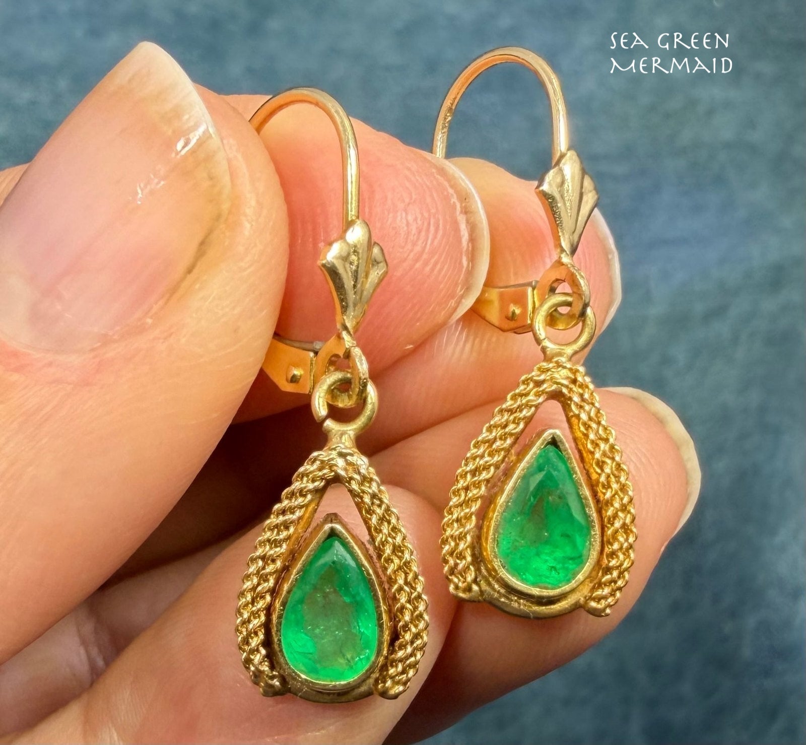 14k Yellow Gold Drop Earrings w Teardrop Emeralds. Leverbacks *Video*