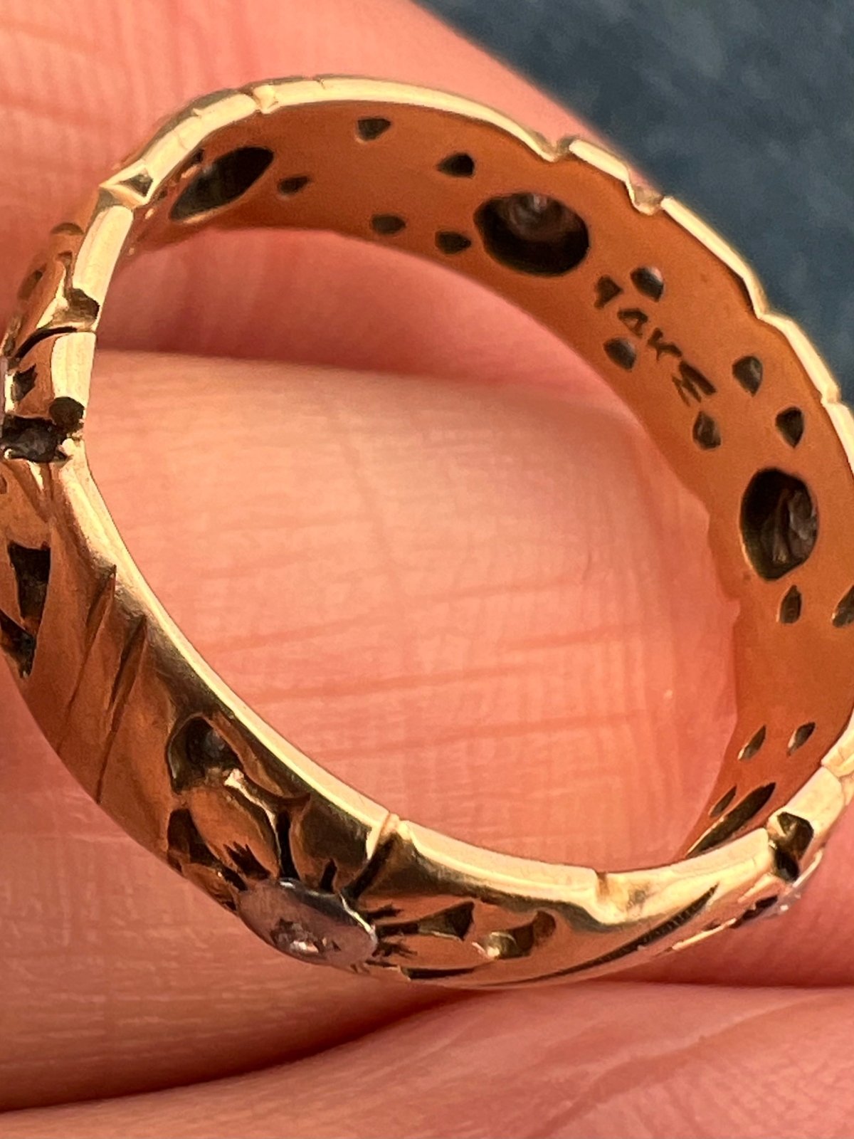 14k Yellow Gold Eternity Ring "Daisy Chain" Band w Diamonds *Video*