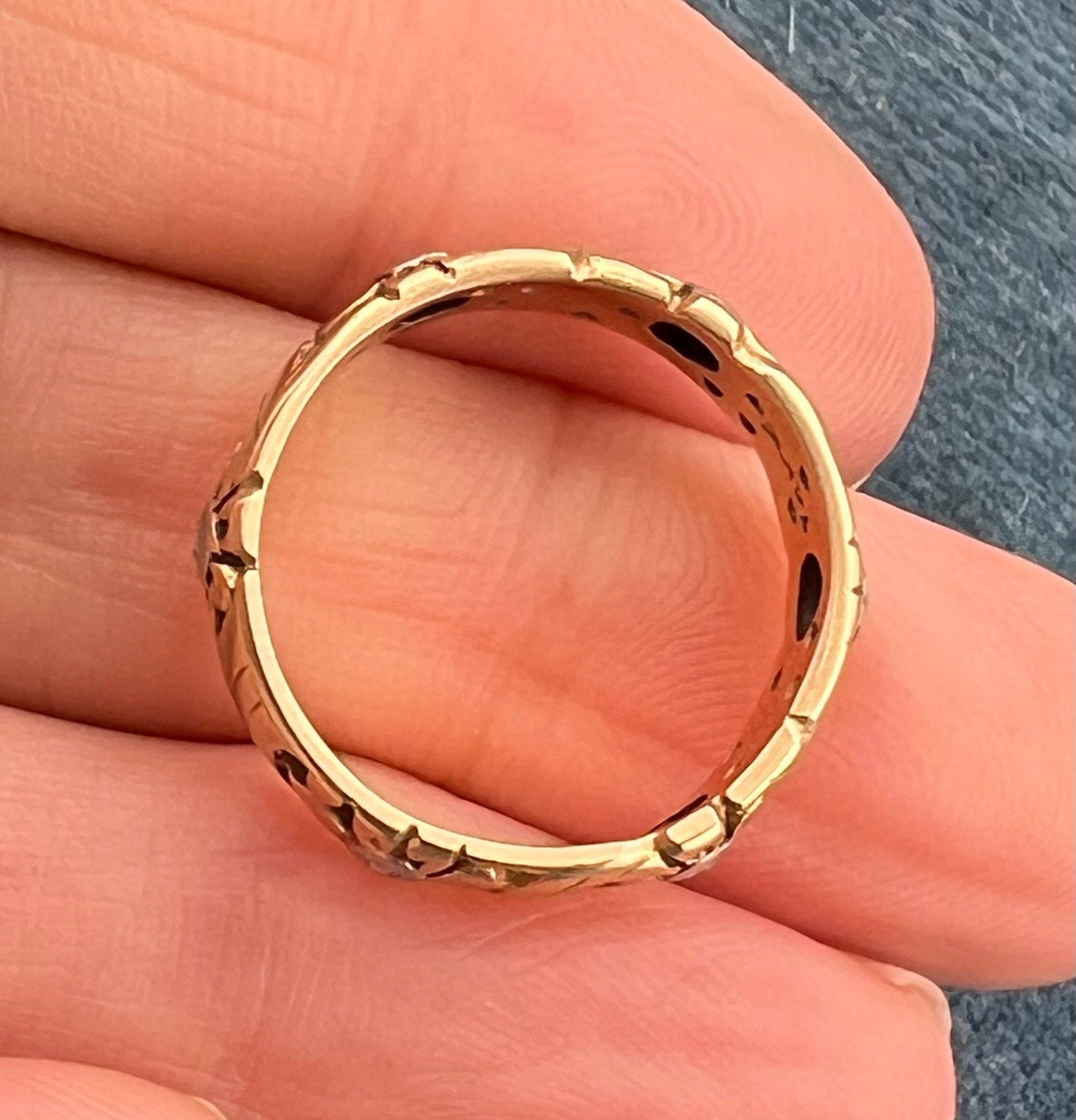 14k Yellow Gold Eternity Ring "Daisy Chain" Band w Diamonds *Video*