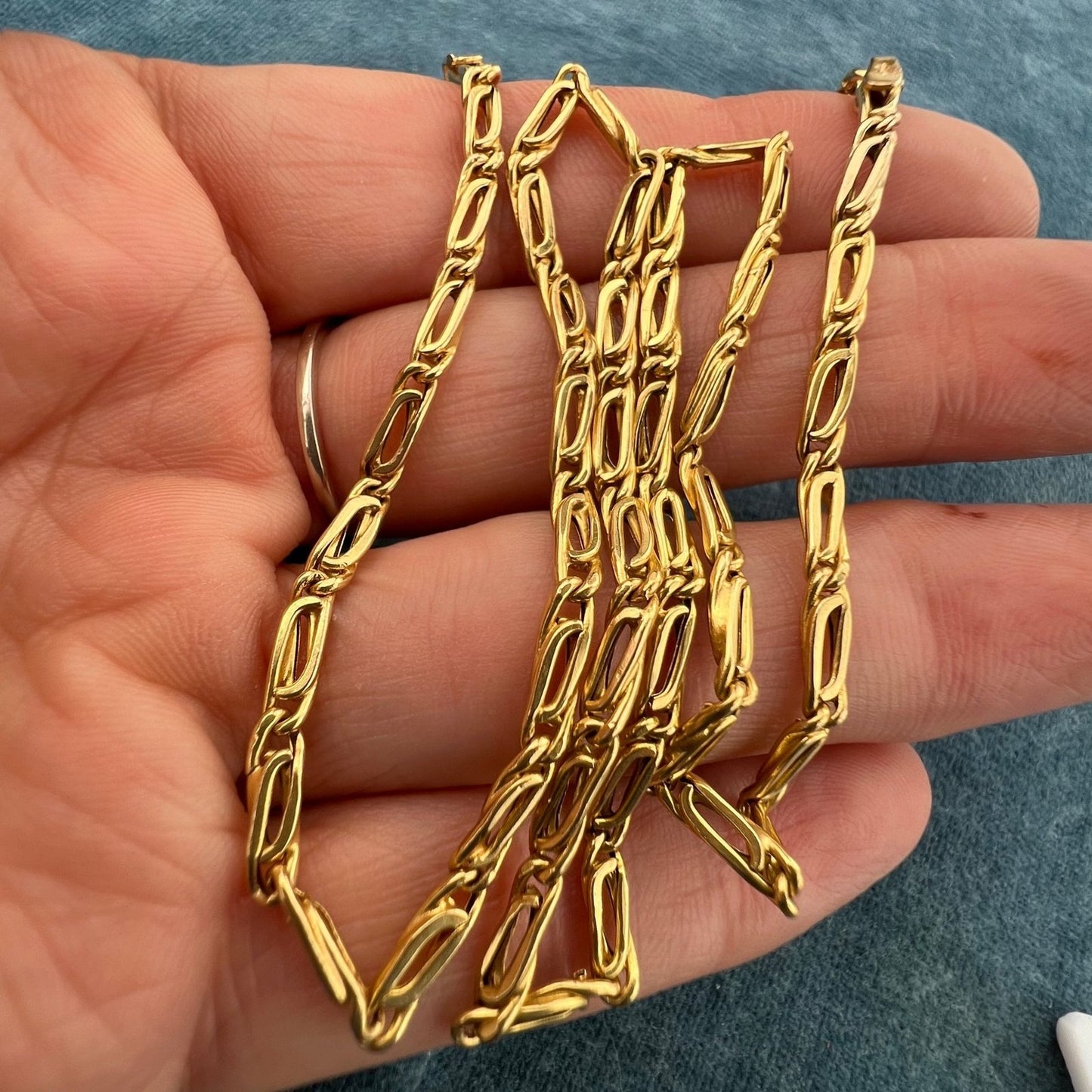 14k Yellow Gold Fancy Woven Link Chain Necklace. 7g + 17"