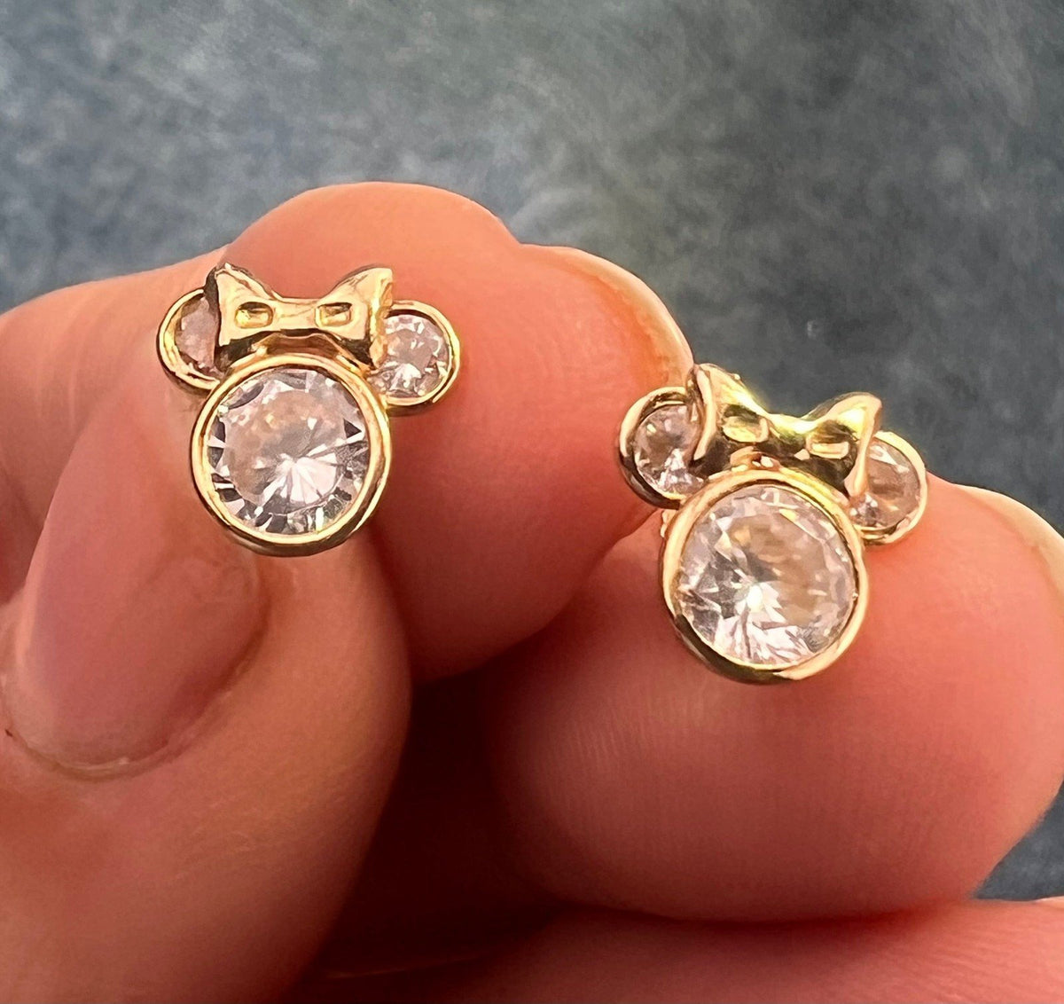 14k Yellow Gold Faux Diamond Minnie Mouse w Bow Earrings