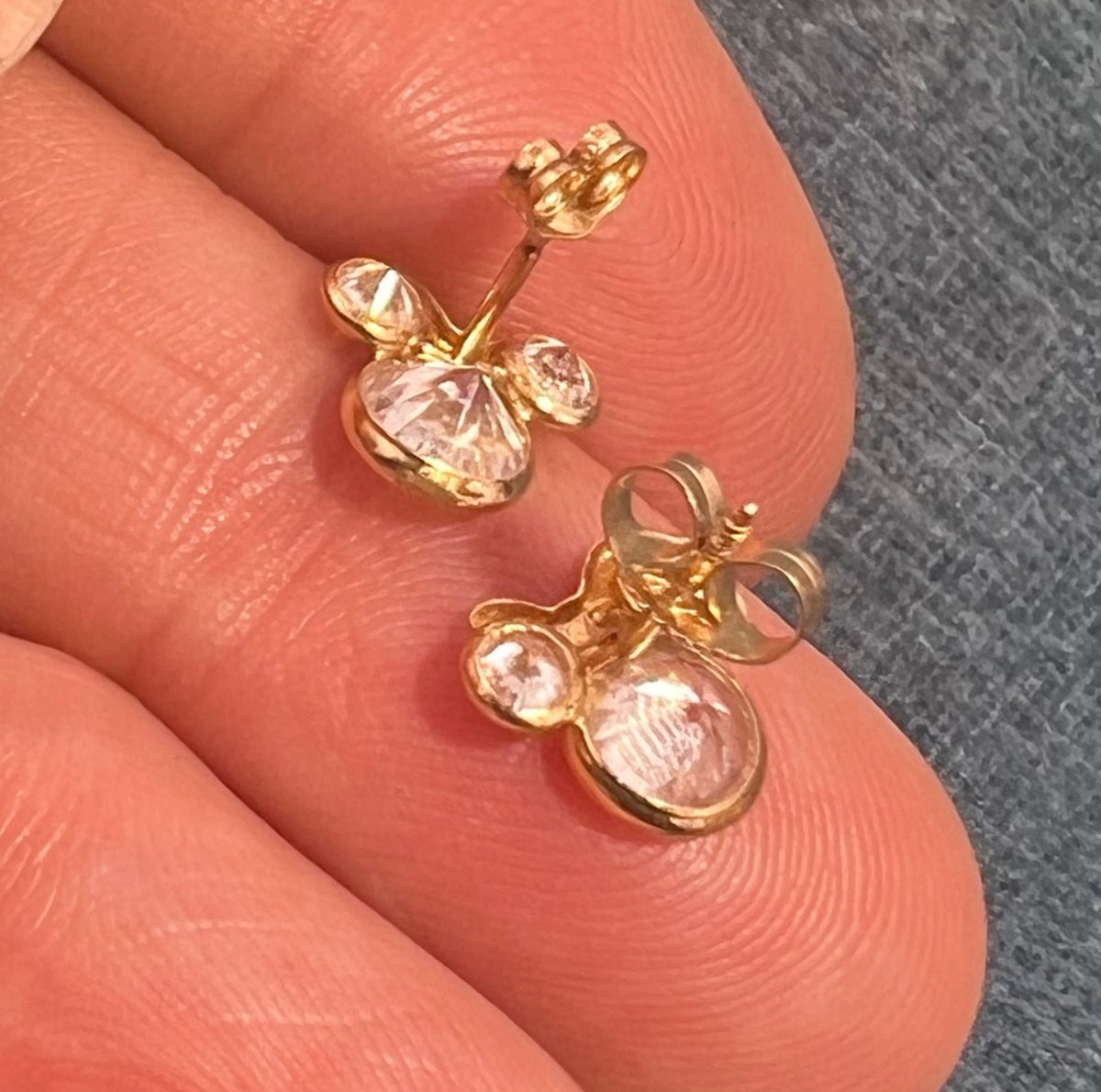 14k Yellow Gold Faux Diamond Minnie Mouse w Bow Earrings