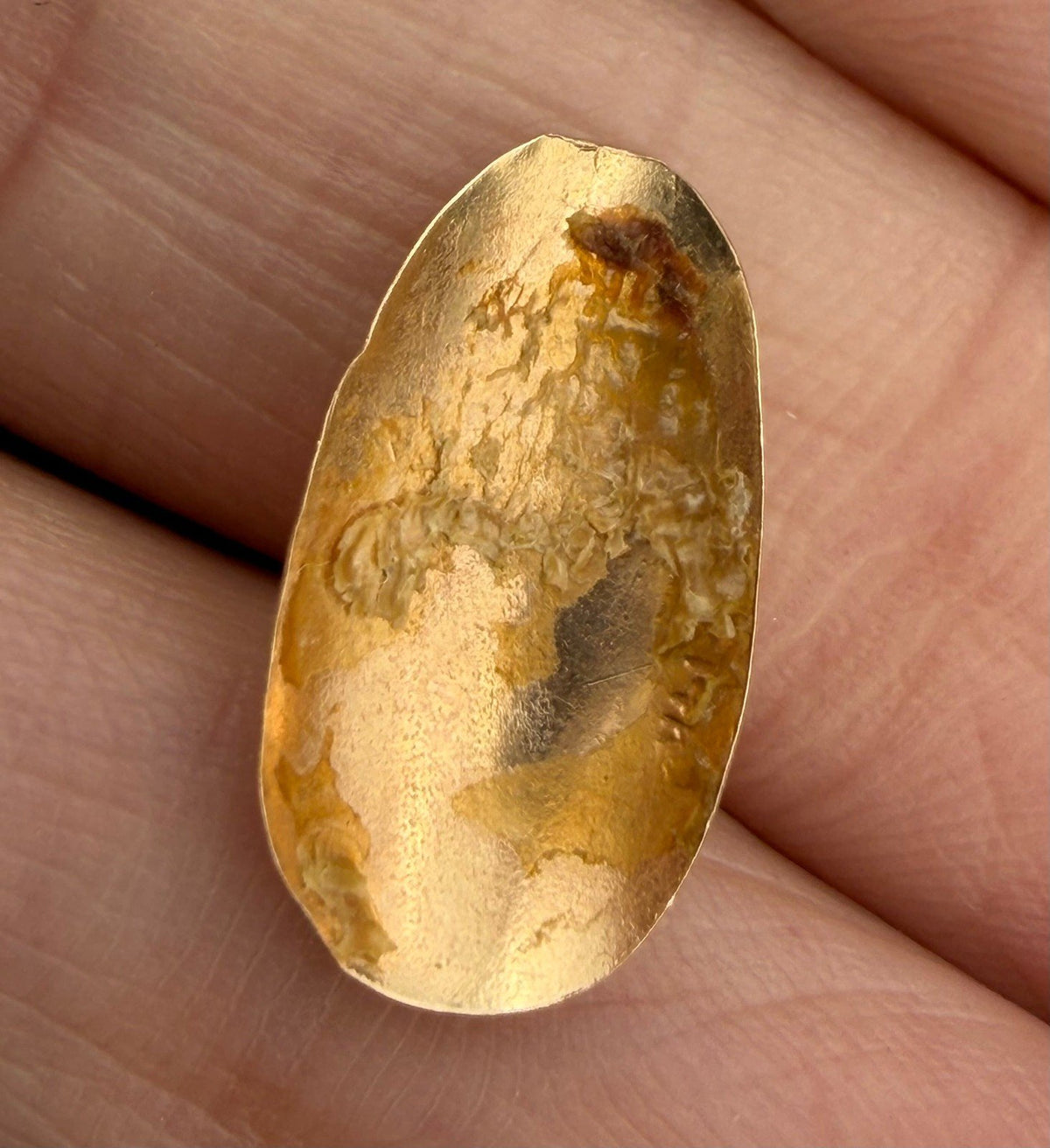14k Yellow Gold Fingernail Nail. Diamond Cut. 70s Disco Cool