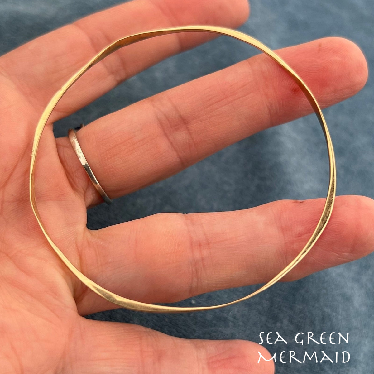 14k Yellow Gold Hammered Twisted Bangle Bracelet. Designer