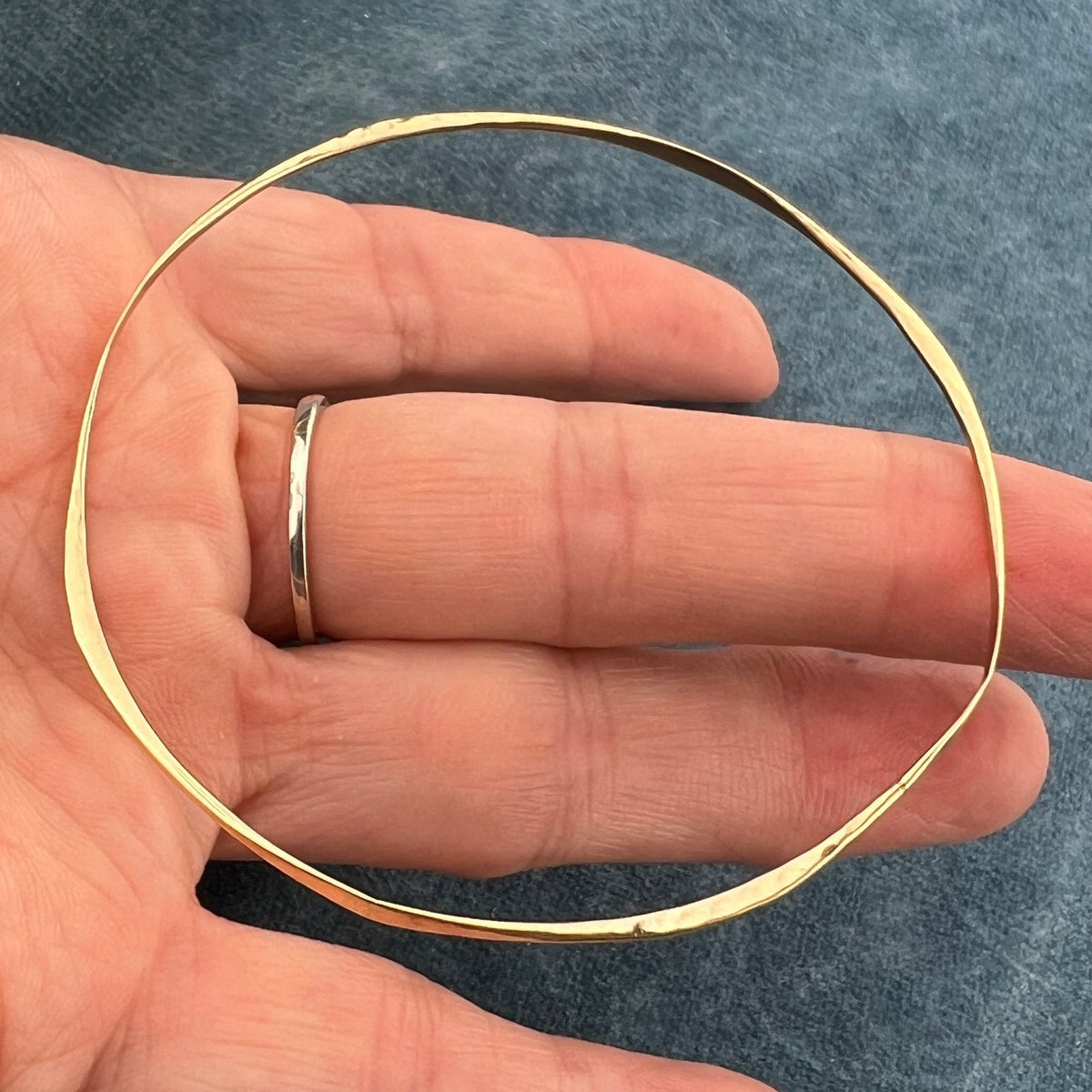 14k Yellow Gold Hammered Twisted Bangle Bracelet. Designer