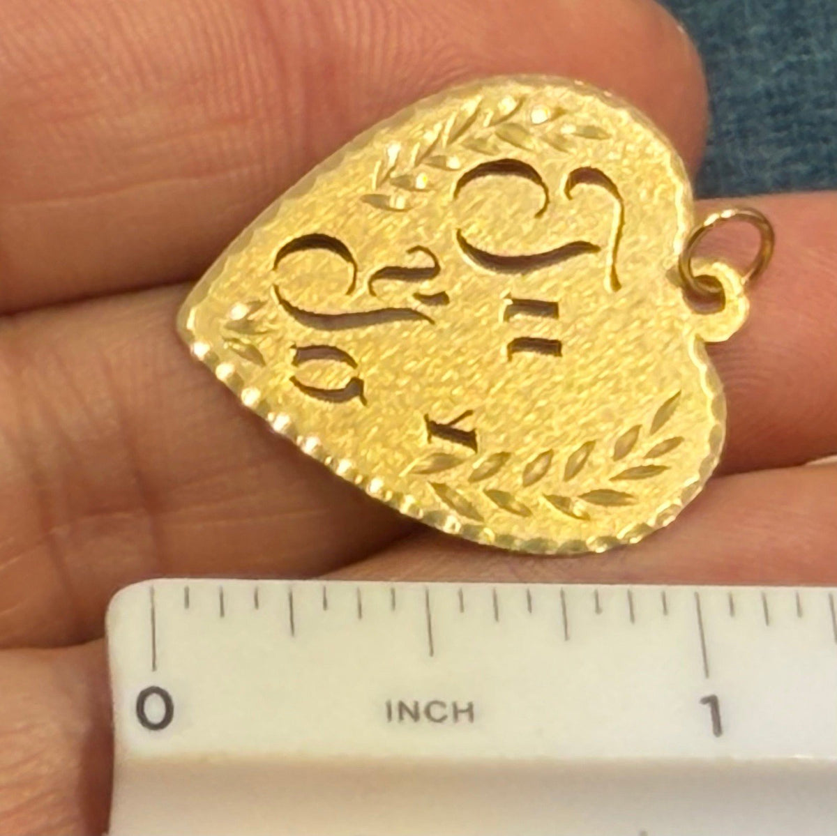 14k Yellow Gold Heart Pendant. Tu y Yo. You and Me in Espanol. 1"