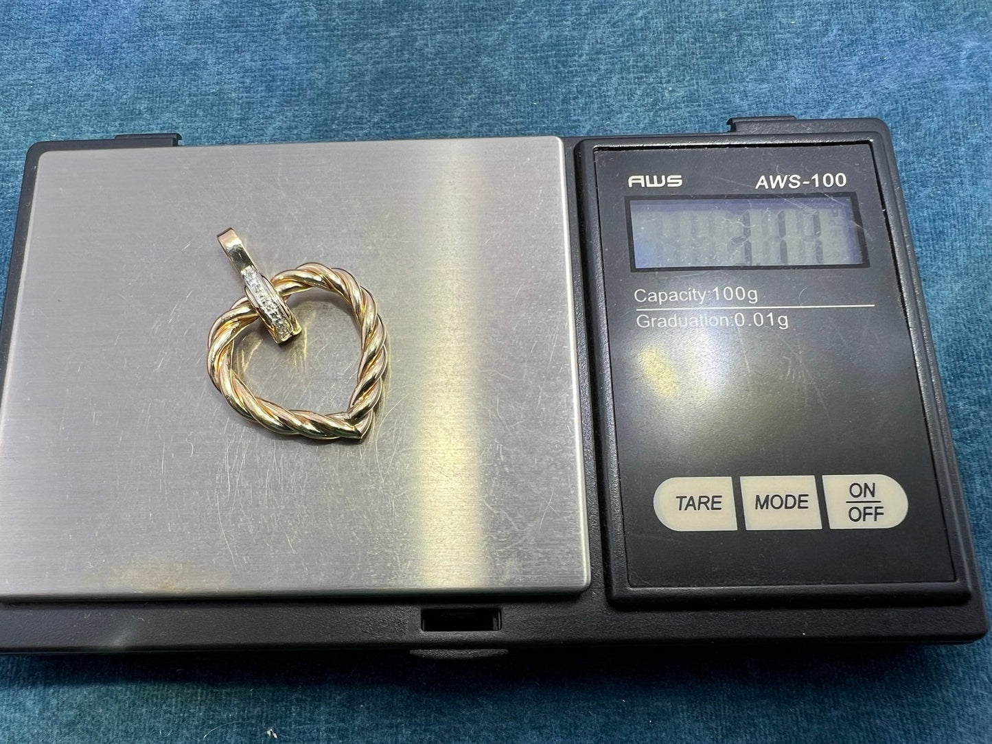 14k Yellow Gold Heart Pendant w Tiny Diamonds. 1.25"