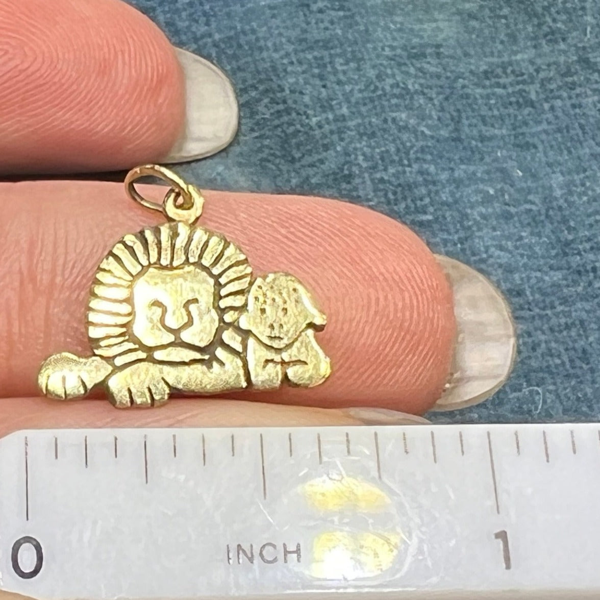 14k Yellow Gold LION + LAMB Pendant. Peaceful Co-Existence *Tiny!*