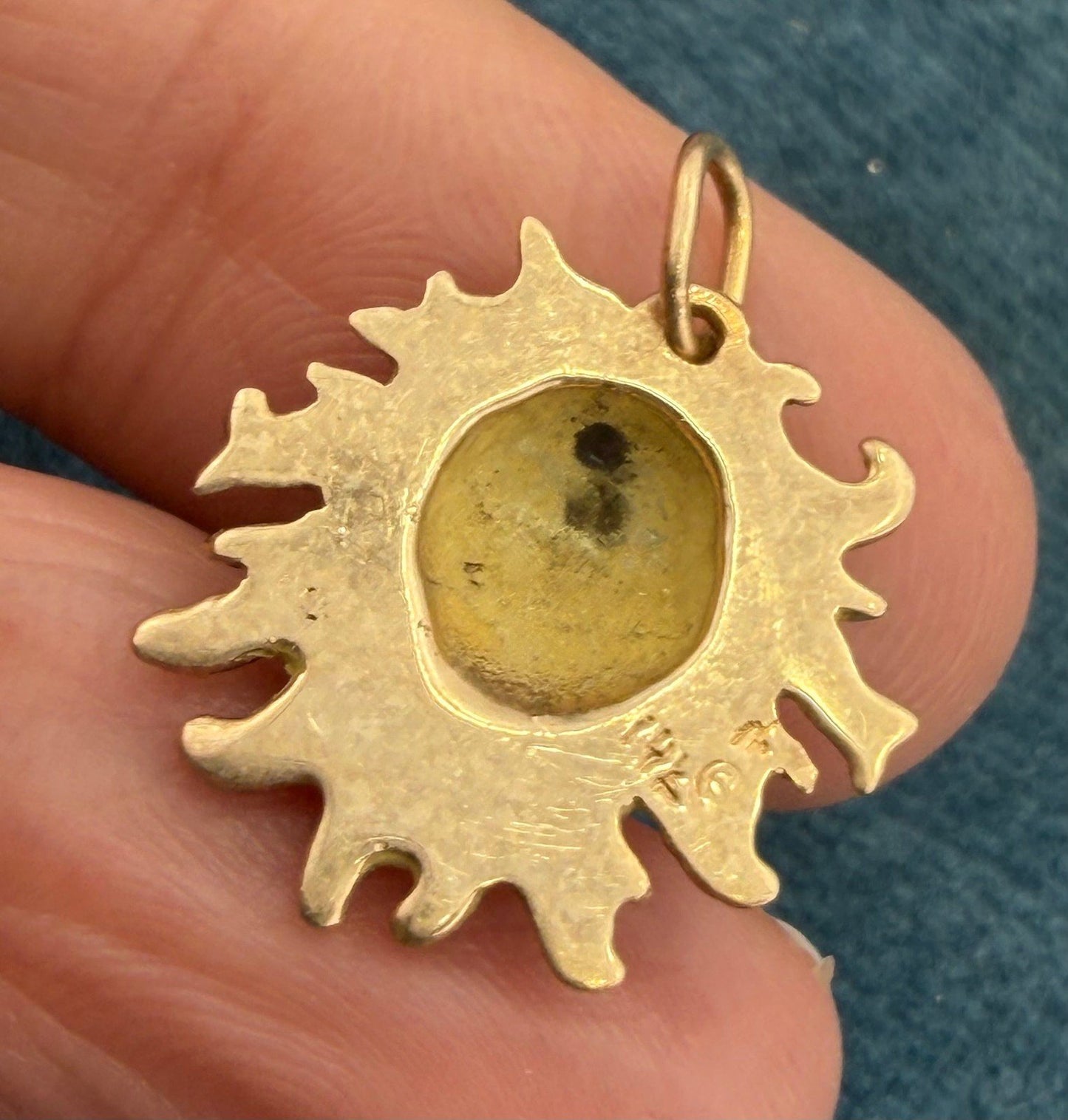 14k Yellow Gold LION Pendant w Wild Mane. 3/4" + 4.3g