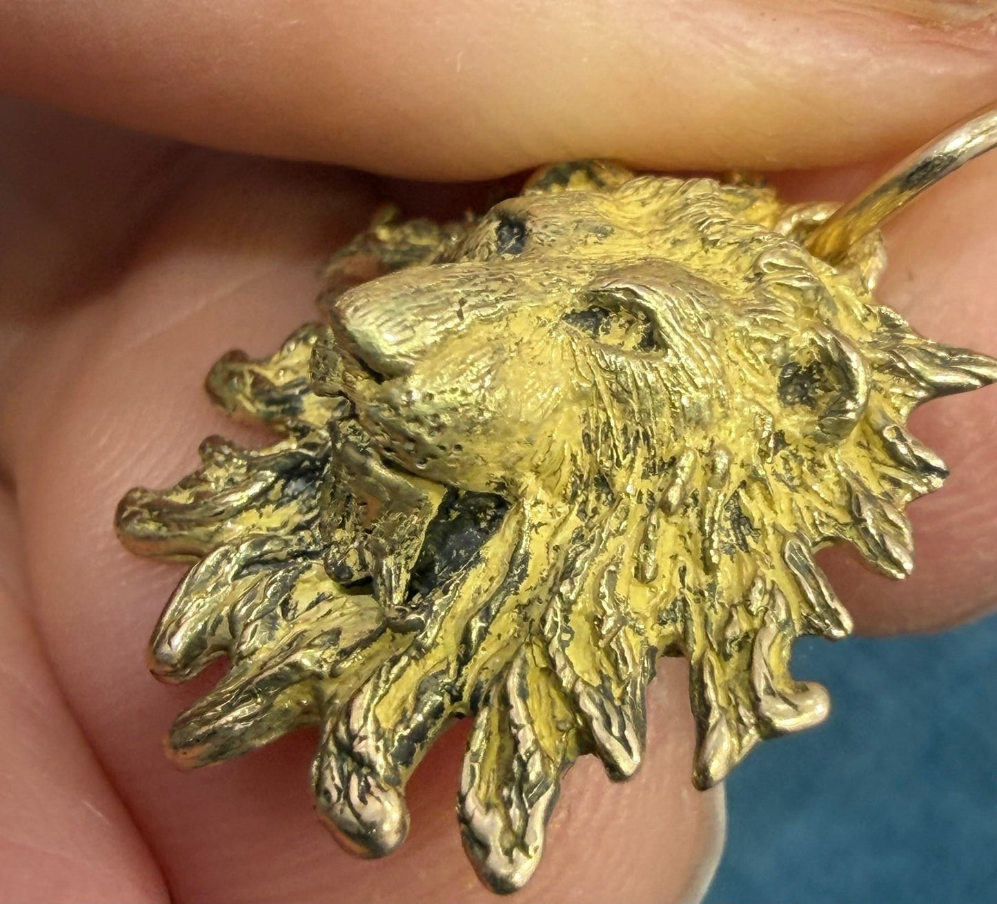 14k Yellow Gold LION Pendant w Wild Mane. 3/4" + 4.3g