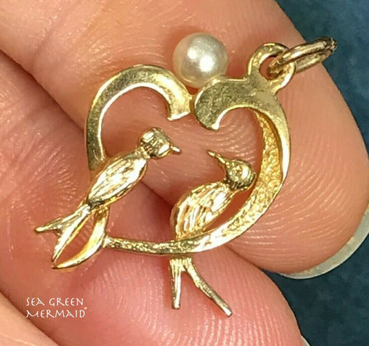 14k Yellow Gold LOVEBIRD Swallows in Heart Pendant w Pearl