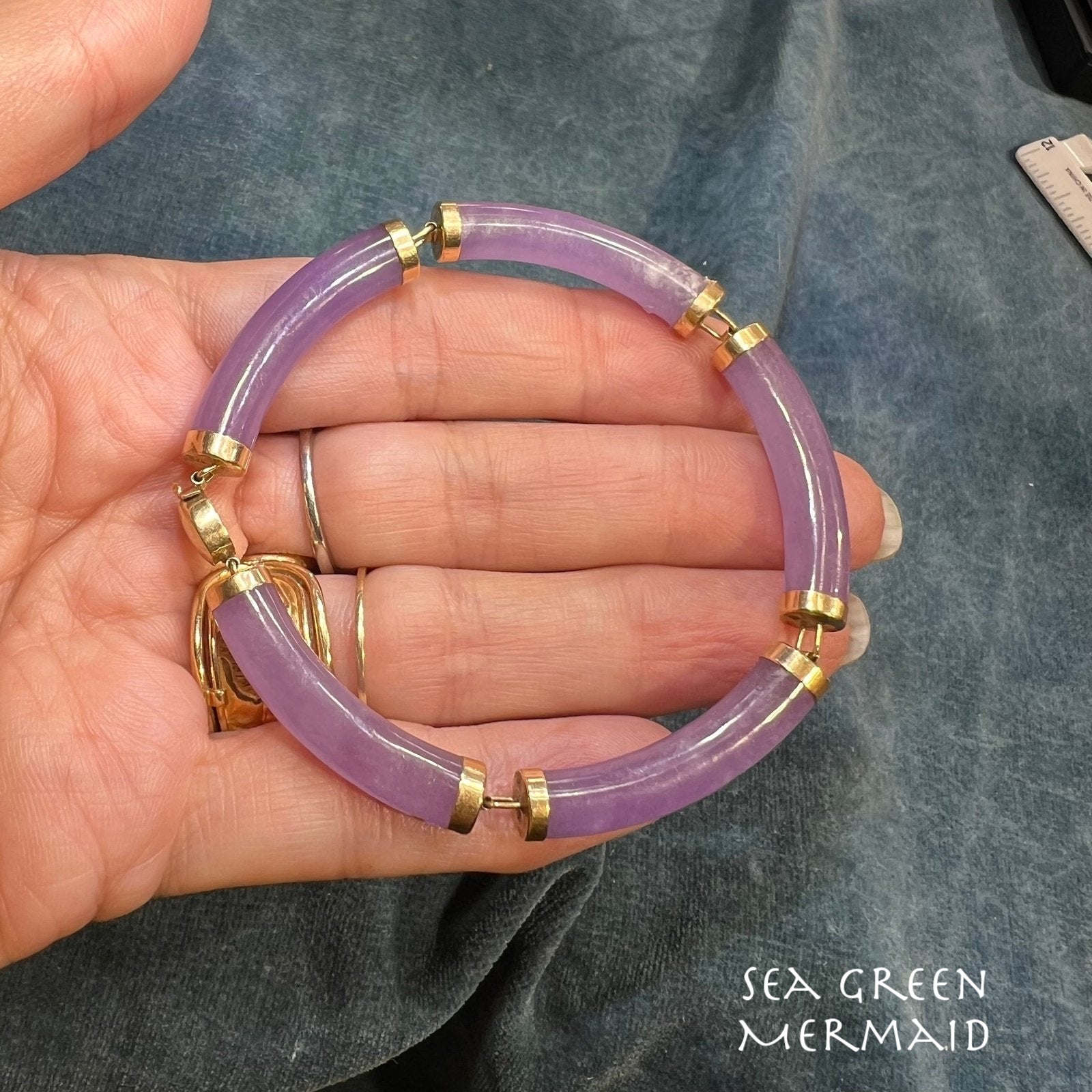 14k Yellow Gold Lavender Jade Panel Bracelet. Safety Clasp