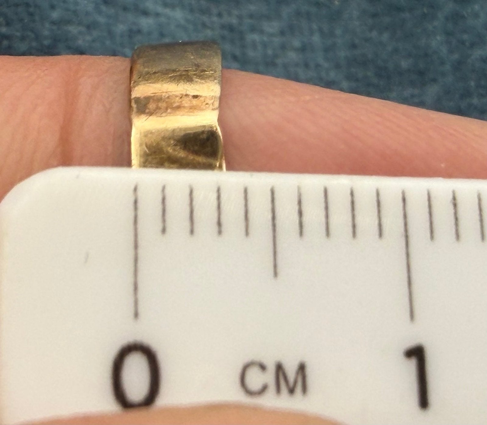 14k Yellow Gold Leo Lion Wide Cigar Band Ring. Astrology 0.9"