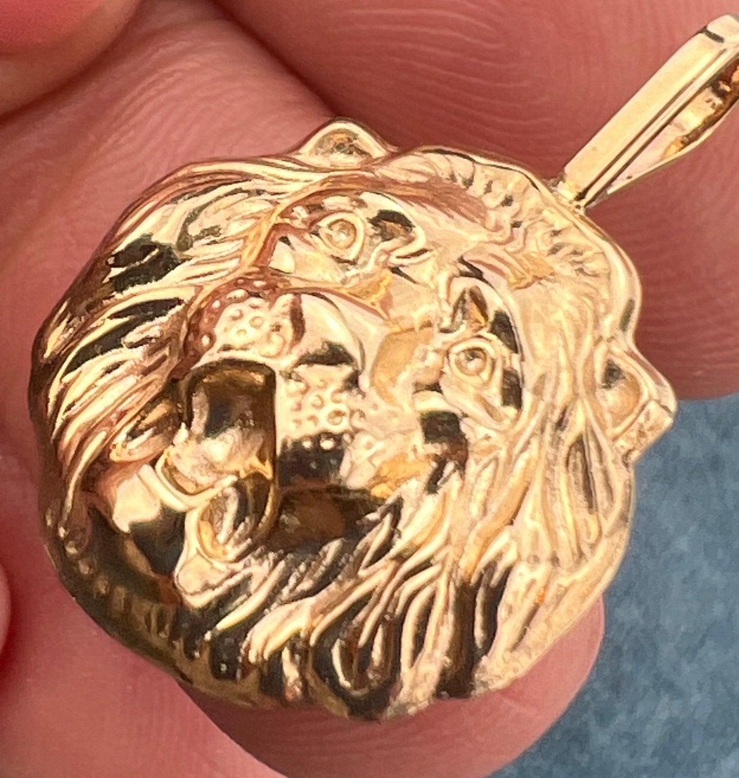 14k Yellow Gold Lion's Head Pendant