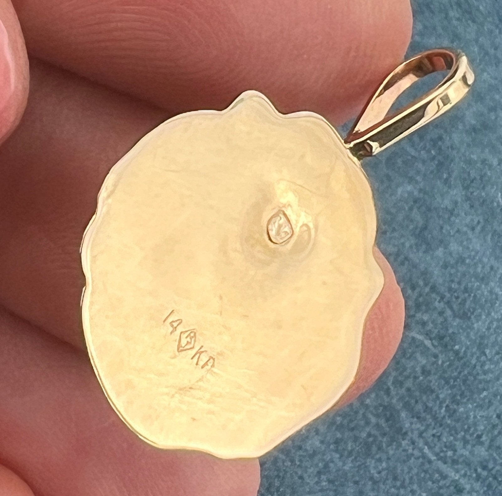 14k Yellow Gold Lion's Head Pendant