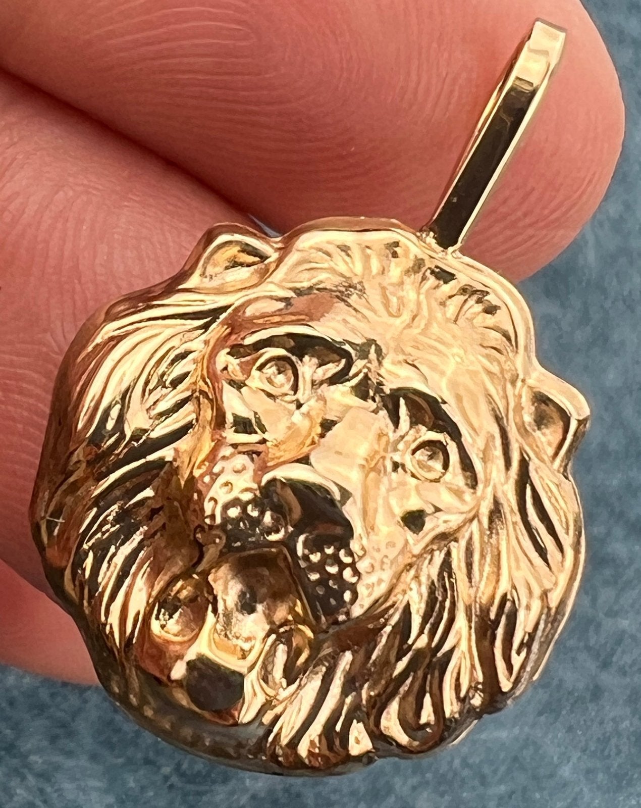 14k Yellow Gold Lion's Head Pendant