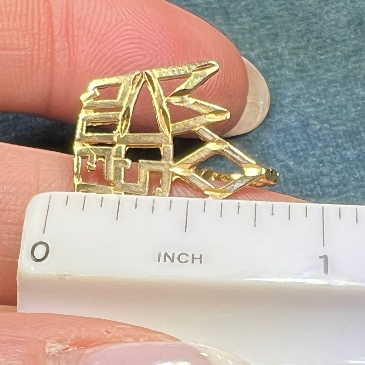 14k Yellow Gold MOM is QUEEN Pendant w Crown. Mother's Day!