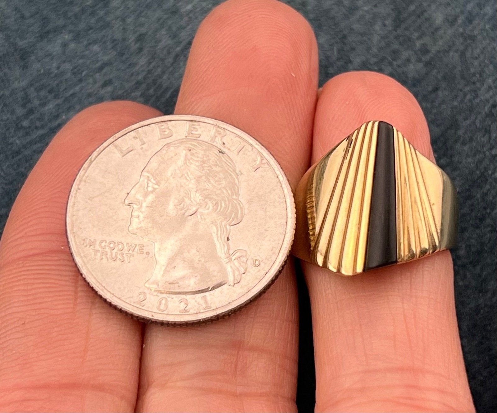 14k Yellow Gold Mid-Century Modern Onyx Ring. 16mm Wide + 7.9g *Video*