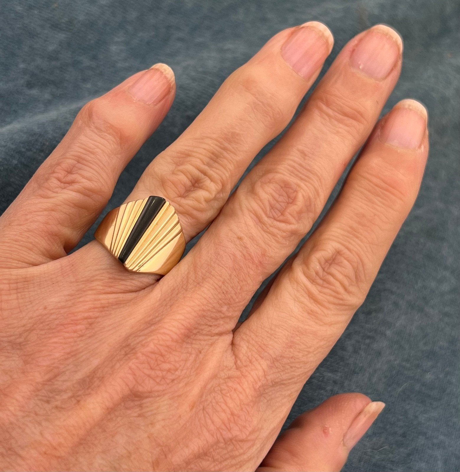 14k Yellow Gold Mid-Century Modern Onyx Ring. 16mm Wide + 7.9g *Video*