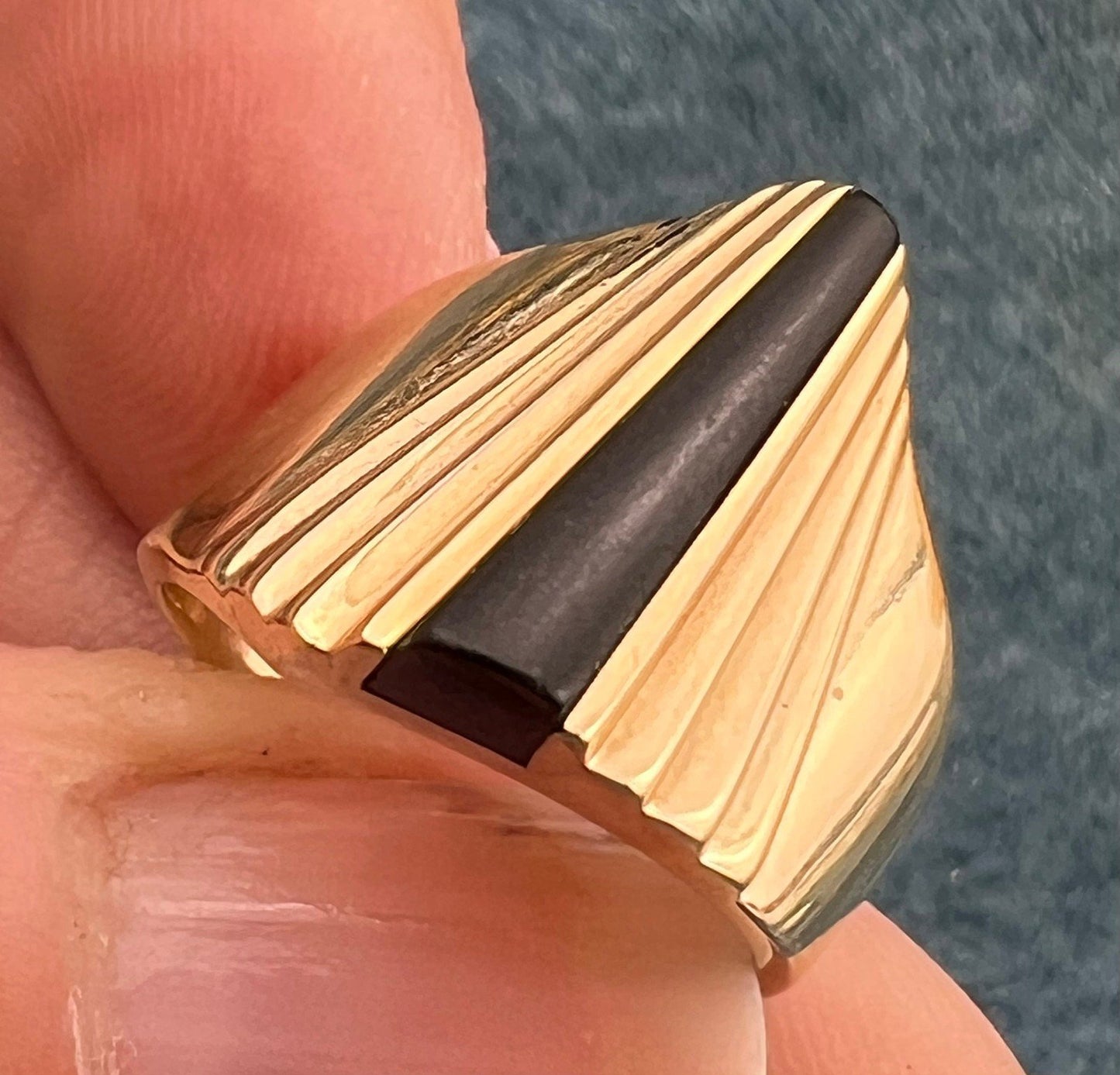 14k Yellow Gold Mid-Century Modern Onyx Ring. 16mm Wide + 7.9g *Video*