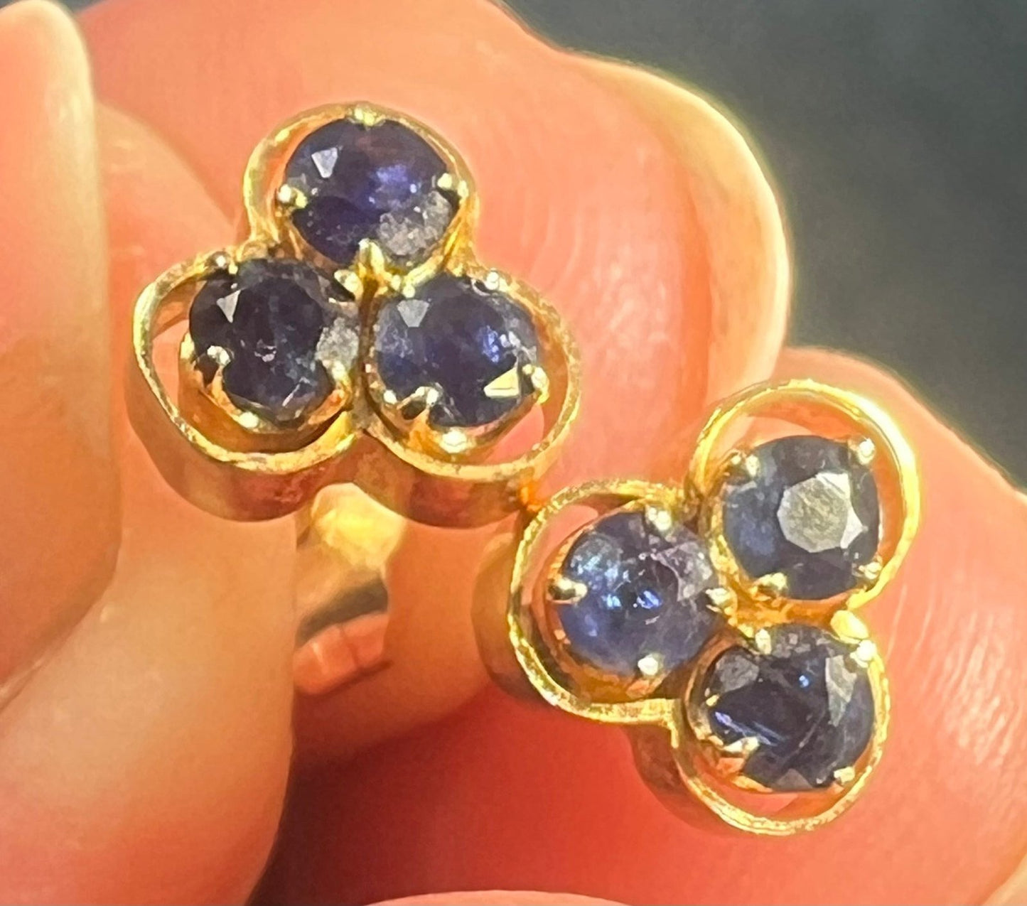 14k Yellow Gold Natural Blue Sapphire Clover Earrings
