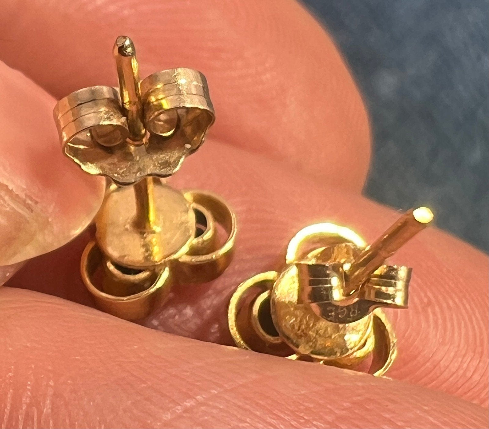 14k Yellow Gold Natural Blue Sapphire Clover Earrings