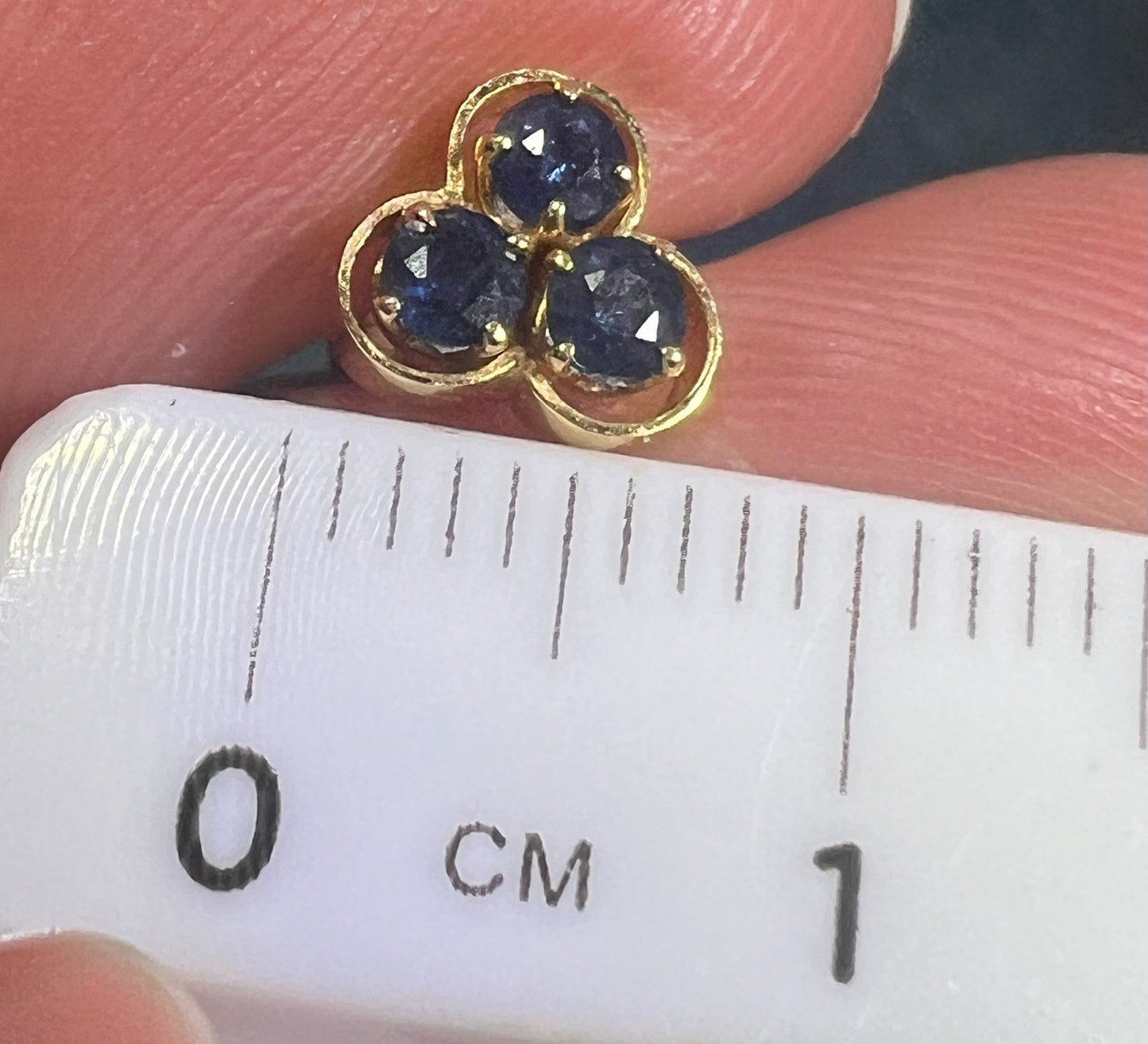 14k Yellow Gold Natural Blue Sapphire Clover Earrings