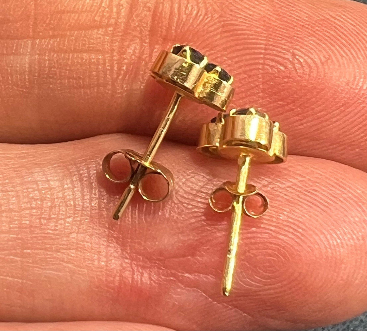 14k Yellow Gold Natural Blue Sapphire Clover Earrings