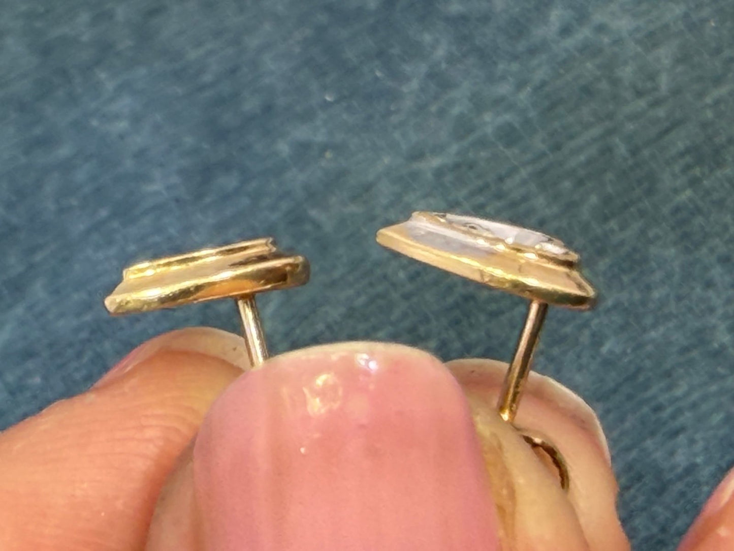 14k Yellow Gold Natural Teardrop Diamond HEART Earrings. Antique