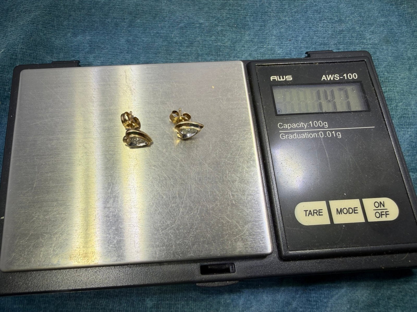 14k Yellow Gold Natural Teardrop Diamond HEART Earrings. Antique
