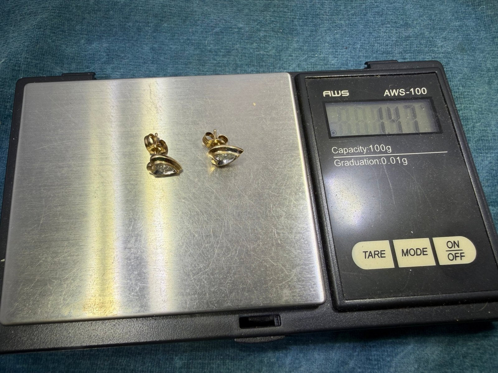 14k Yellow Gold Natural Teardrop Diamond HEART Earrings. Antique