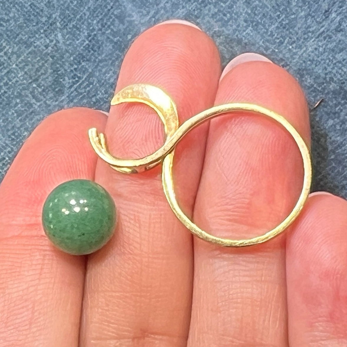 14k Yellow Gold Ring w Interchangeable Adventurine Orb Ball. Modernist