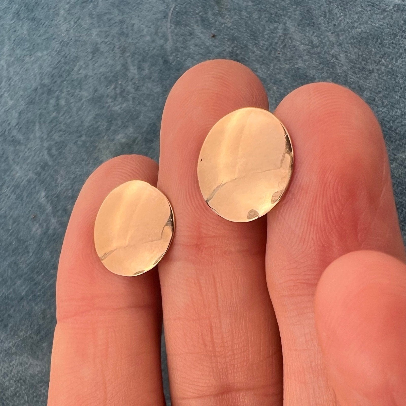 14k Yellow Gold Round Disks Full Moon Lunar Earrings. 1/2"