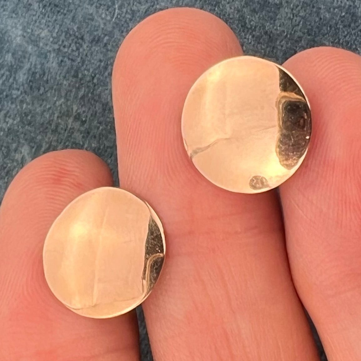 14k Yellow Gold Round Disks Full Moon Lunar Earrings. 1/2"